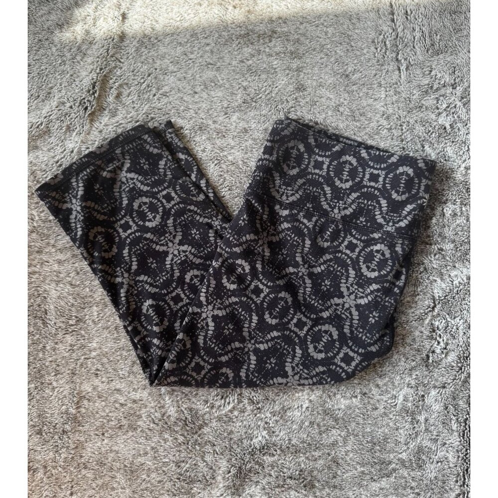 Athleta Freedom Chaturunga Capri Crop Sz M